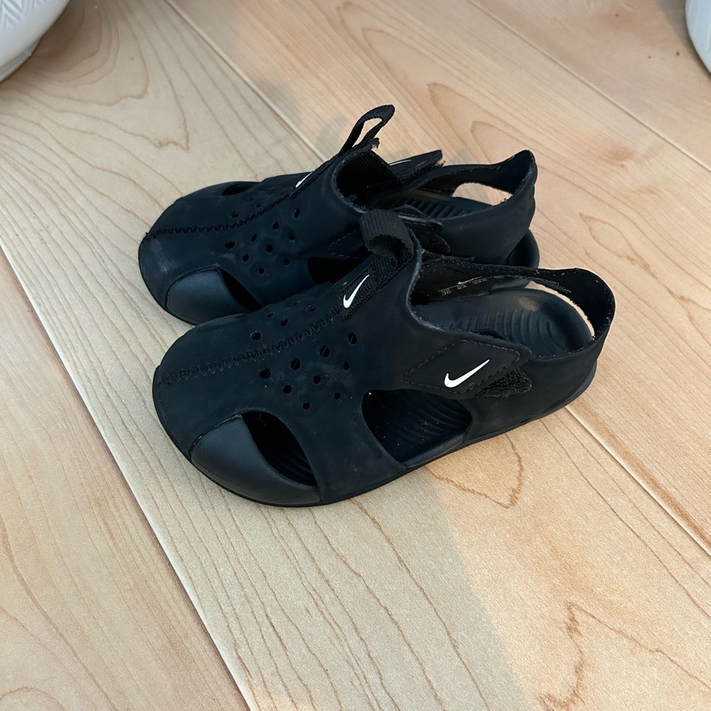 Kids Nike Sandals